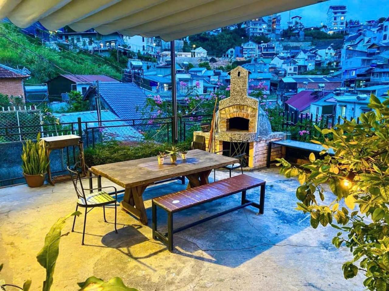 La Nha Homestay Da Lat Exterior photo